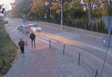 Szybciej się nie dało. 21-latek wjechał na chodnik i minął dziecko o centymetry