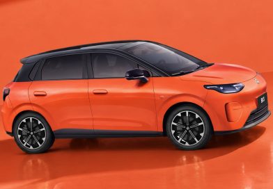 Nowe tanie chińskie auto. Z 14,6-calowym ekranem i dwiema żabkami
